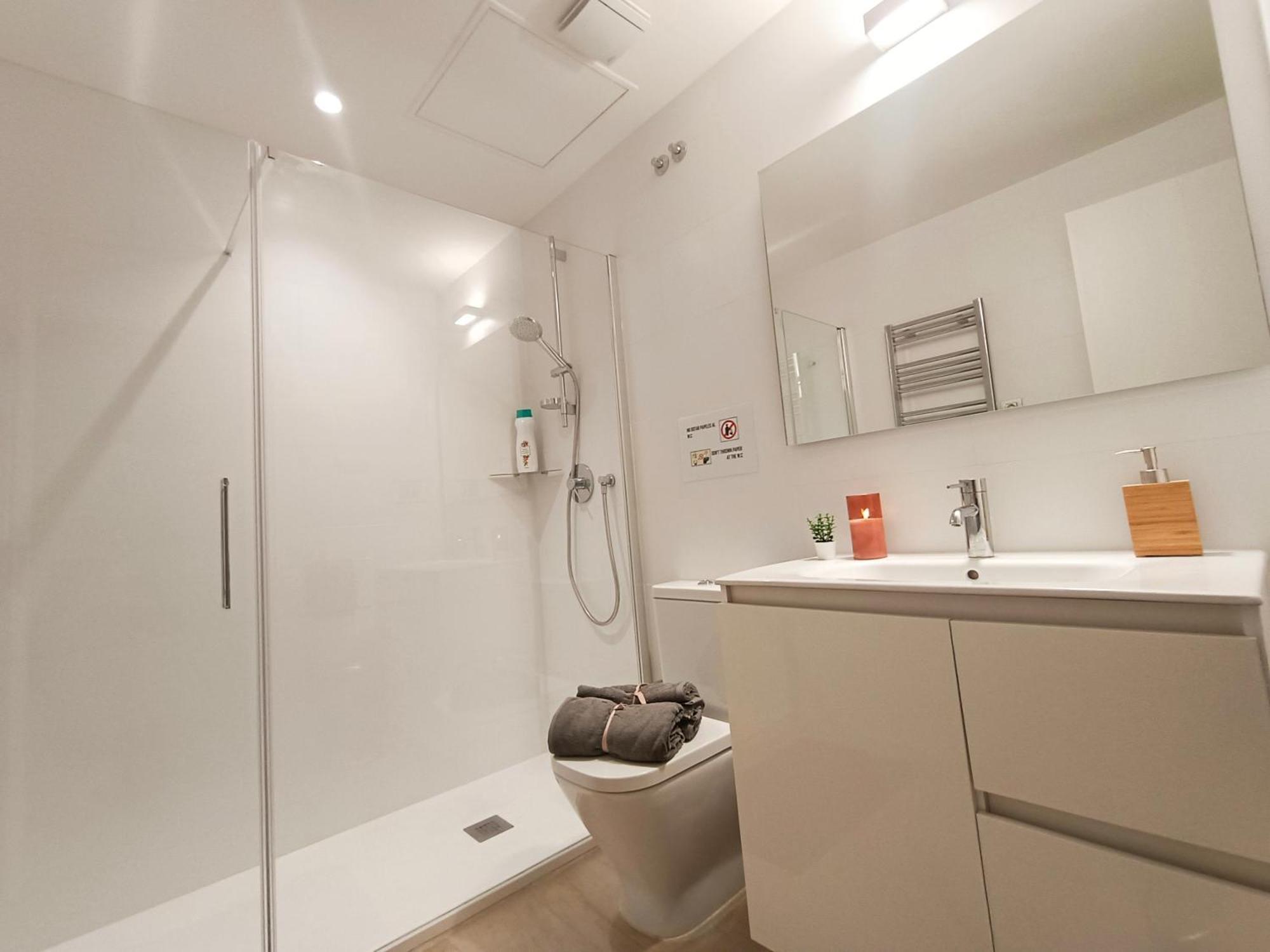 Oasis Rooms Barcelona - By Ronda Universidad מראה חיצוני תמונה